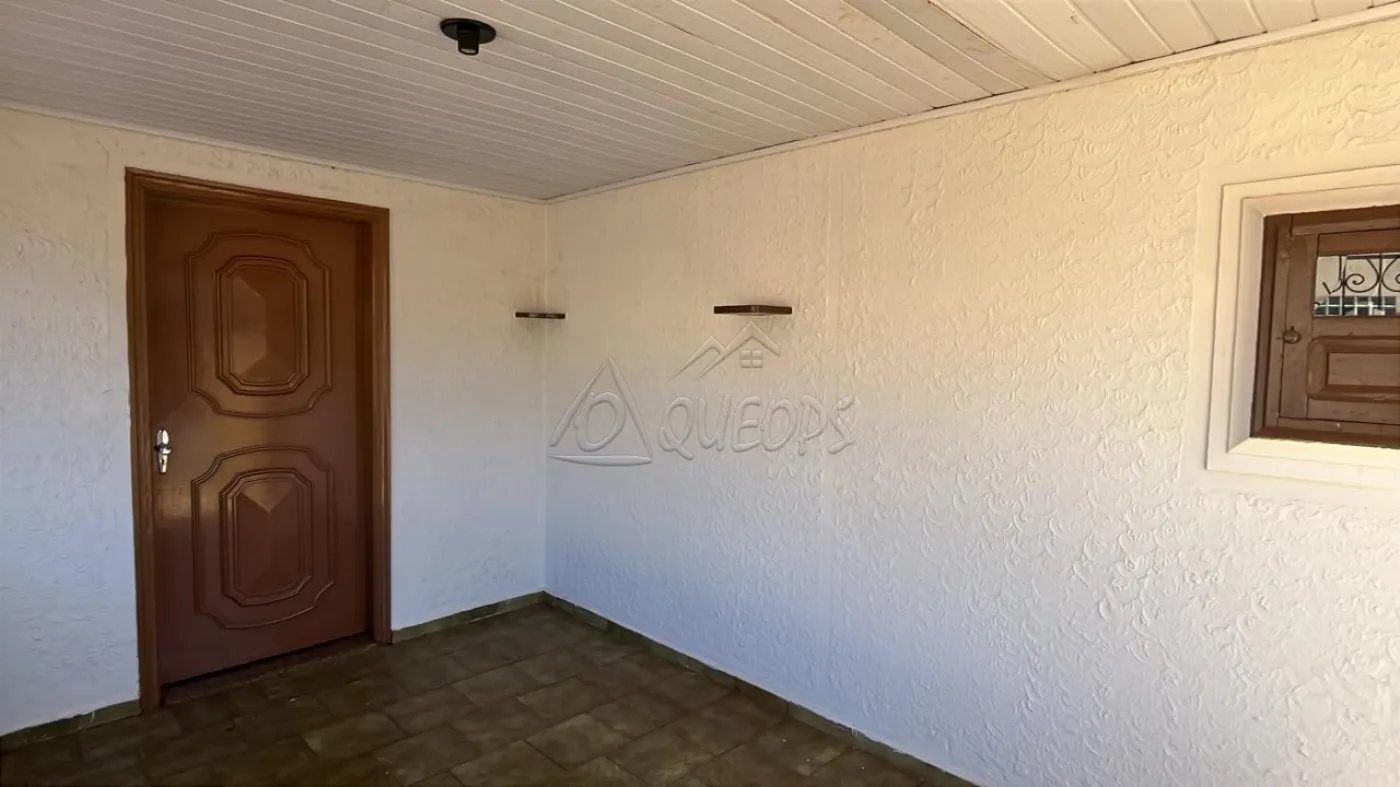 Alugar Casa / Padrão em Barretos R$ 1.200,00 - Foto 1