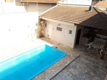 Alugar Casa / Padrão em Barretos. apenas R$ 790.000,00