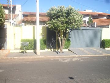 Alugar Casa / Padrão em Barretos. apenas R$ 650.000,00