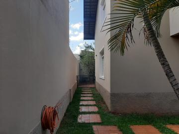 Alugar Casa / Padrão em Barretos. apenas R$ 1.700.000,00