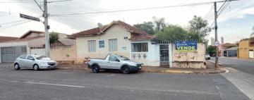 Alugar Casa / Padrão em Barretos. apenas R$ 350.000,00