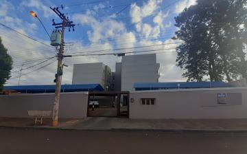 Alugar Apartamento / Padrão em Barretos. apenas R$ 215.000,00