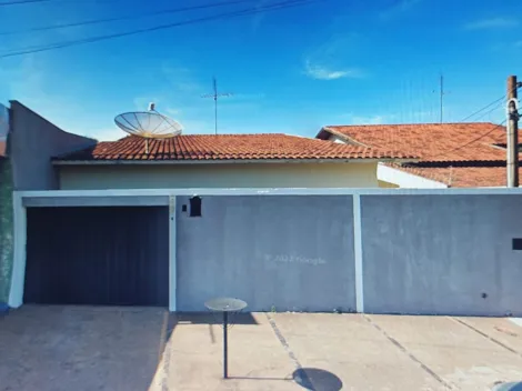 Alugar Casa / Padrão em Barretos. apenas R$ 901,80