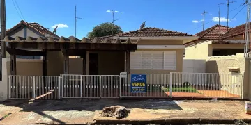 Alugar Casa / Padrão em Barretos. apenas R$ 300.000,00