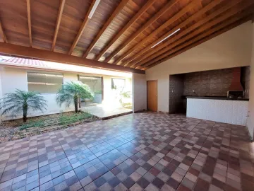 Alugar Casa / Padrão em Barretos. apenas R$ 380.000,00