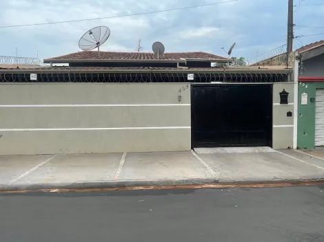 Alugar Casa / Padrão em Barretos. apenas R$ 420.000,00