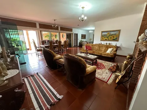 Alugar Casa / Padrão em Barretos. apenas R$ 5.000,00
