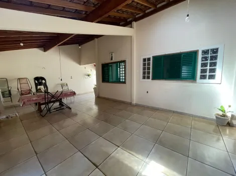 Alugar Casa / Padrão em Barretos. apenas R$ 290.000,00