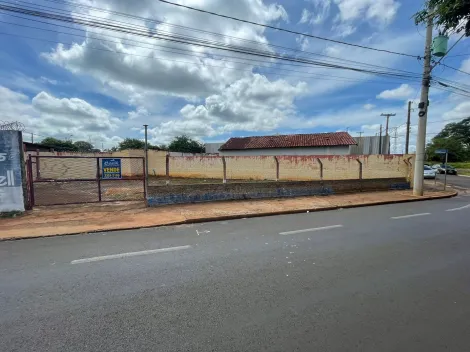 Alugar Terreno / Padrão em Barretos. apenas R$ 208.000,00