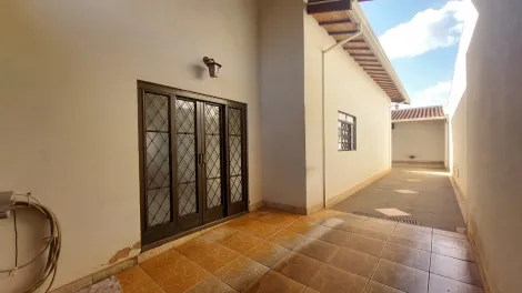 Alugar Casa / Padrão em Barretos. apenas R$ 350.000,00